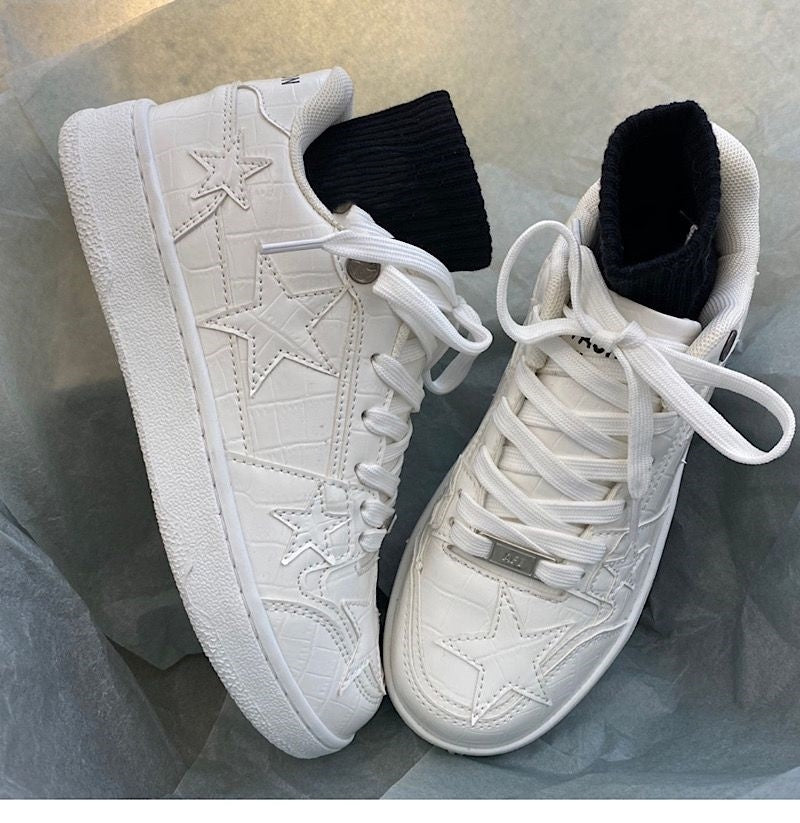 Star Patterned Thick Sole Training Shoes