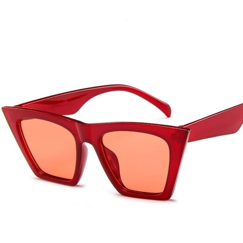 Women's Retro Style Sunglasses