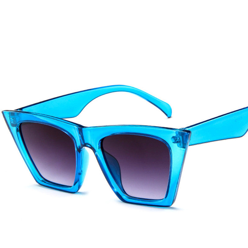 Women's Retro Style Sunglasses