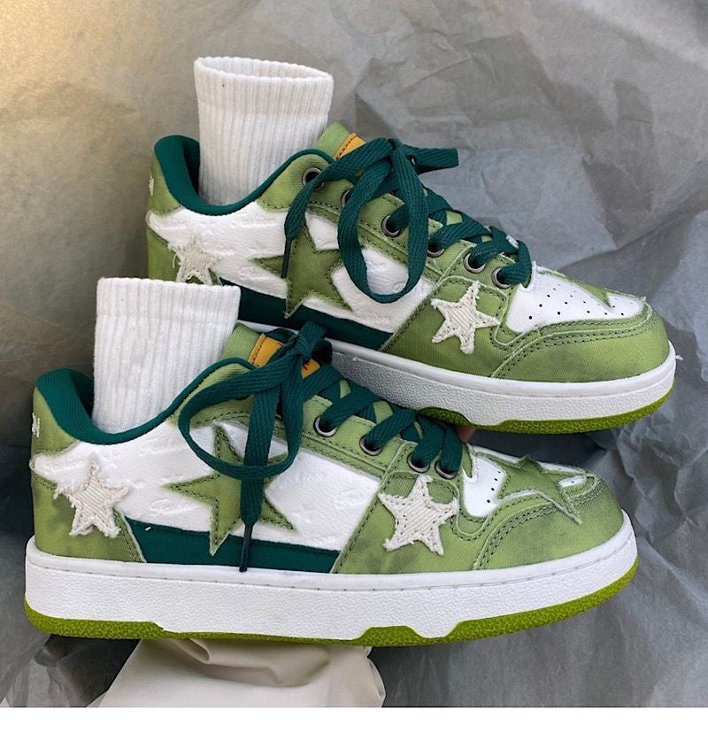 Star Patterned Thick Sole Training Shoes