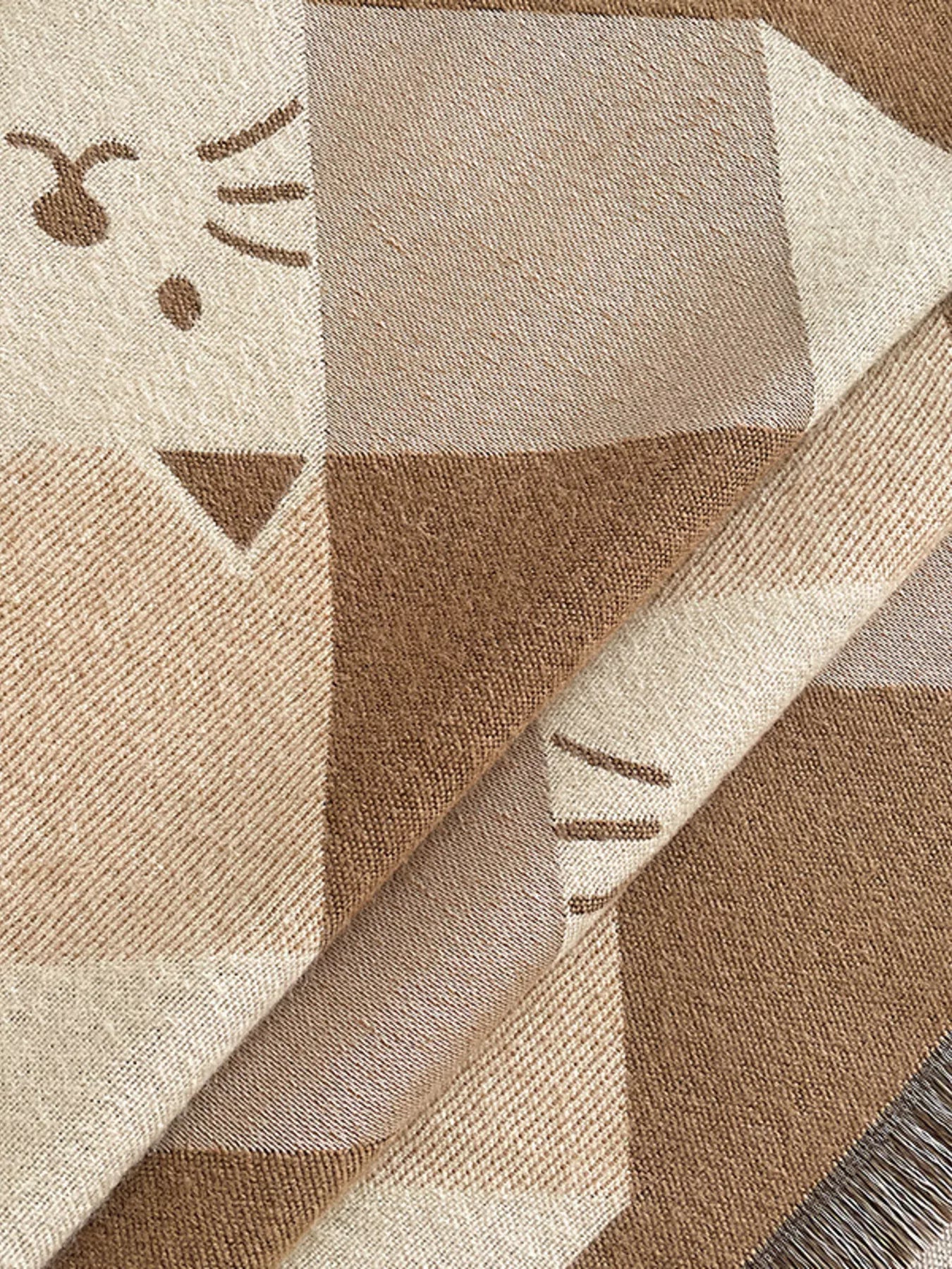 bec88ce2fa404658992f9cc8b2e146dc-Max-Origin